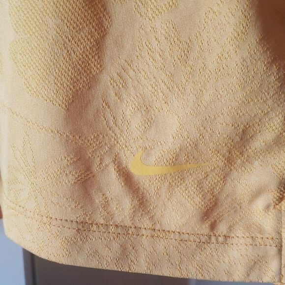 Nike Womens Dri Fit Orange Short Sleeve Athletic Lightweight V-Neck Top Size MED - Picture 2 of 4